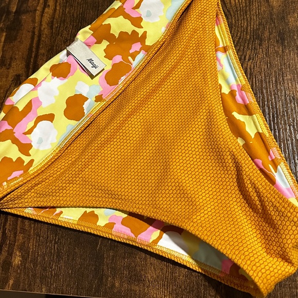 Maaji two piece - brand new! - Picture 5 of 5